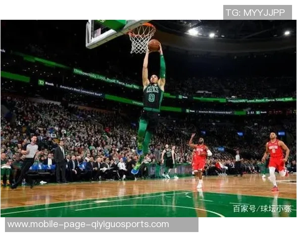 塔图姆分享惊艳扣篮视频引发热议鞋子成关键因素引发讨论 塔图姆分享惊艳扣篮视频引发热议鞋子成关键因素引发讨论