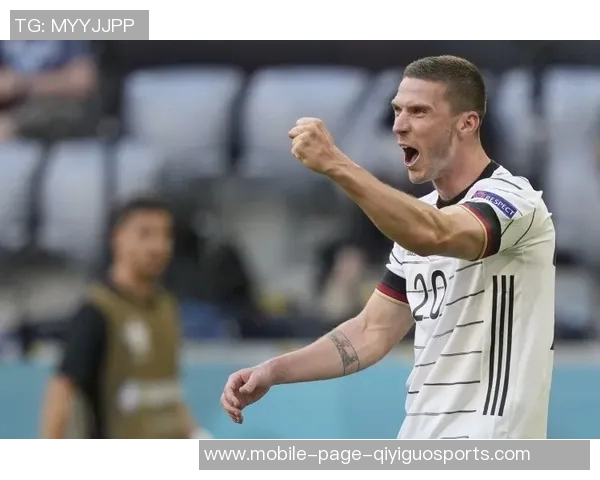 德天空报道施洛特贝克脚部受伤缺席德国队训练或将错过对阵卢森堡比赛